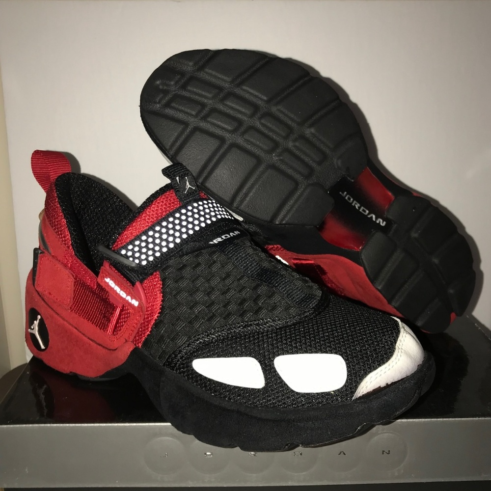 Jordan Trunner LX Premier 2005 Var Red/Black-White